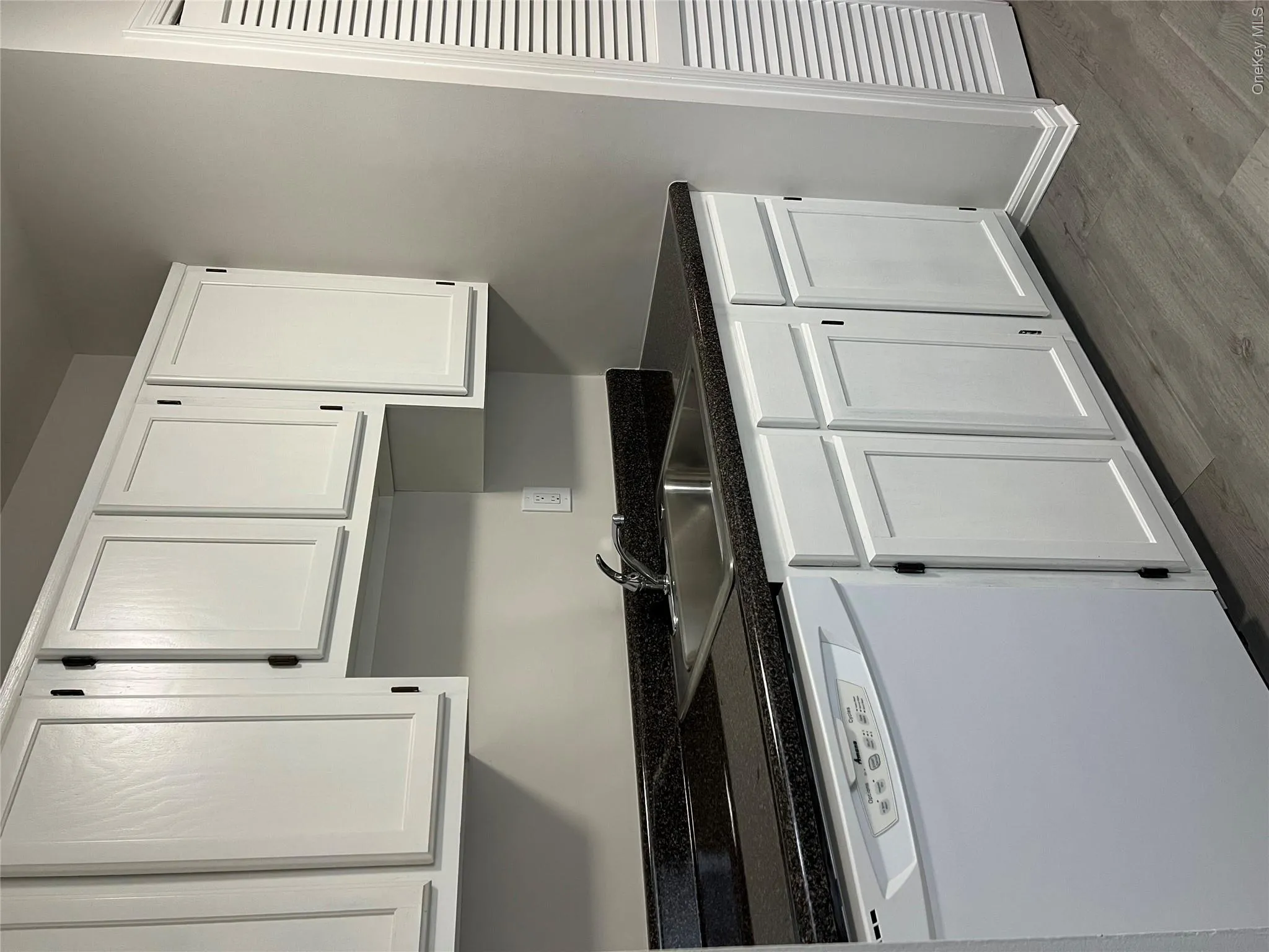 730 Kennedy Drive, Ramapo, NY, 1 Bedroom Bedrooms, 3 Rooms Rooms,1 BathroomBathrooms,Residential Lease,For Rent,Kennedy,0,1056649 730 Kennedy Drive, Ramapo, NY, 1 Bedroom Bedrooms, 3 Rooms Rooms,1 BathroomBathrooms,Residential Lease,For Rent,Kennedy,0,1056649