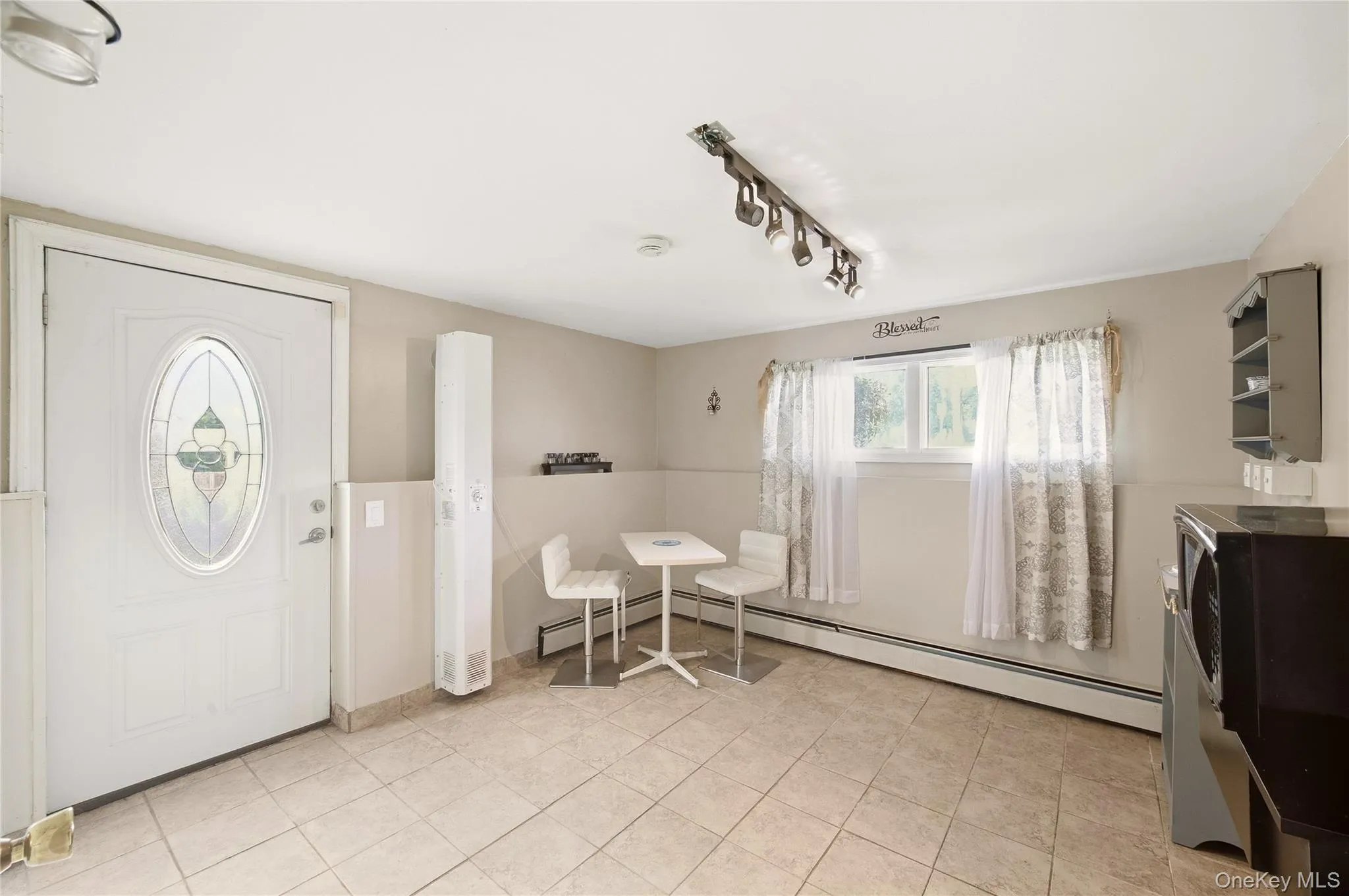 21 Kossuth Street, Babylon, NY, 4 Bedrooms Bedrooms, 9 Rooms Rooms,2 BathroomsBathrooms,Residential,For Rent,Kossuth,0,1056654 21 Kossuth Street, Babylon, NY, 4 Bedrooms Bedrooms, 9 Rooms Rooms,2 BathroomsBathrooms,Residential,For Rent,Kossuth,0,1056654