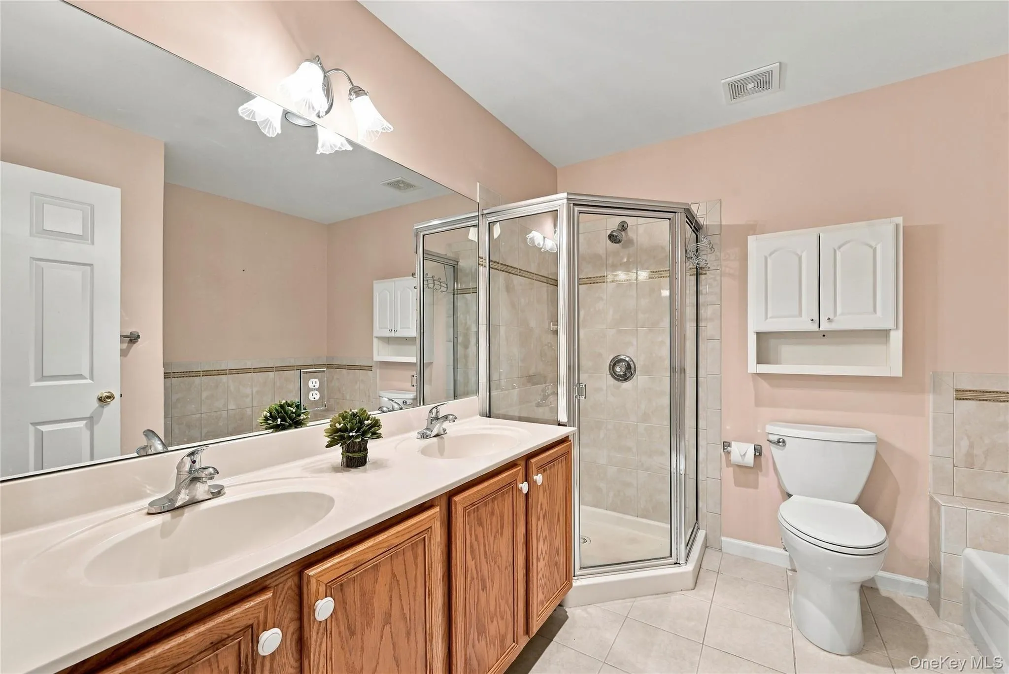 Main Bedroom Bath Main Bedroom Bath