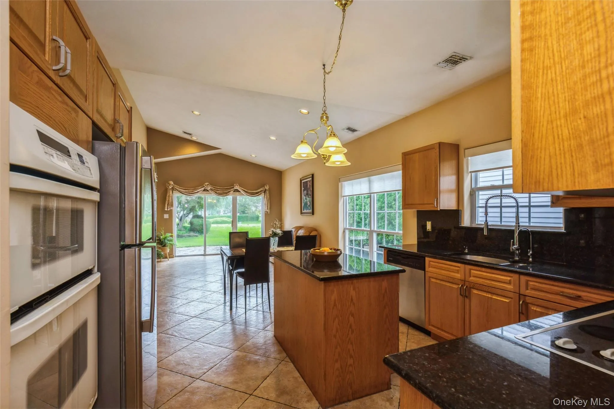 Kitchen to Family Room Kitchen to Family Room