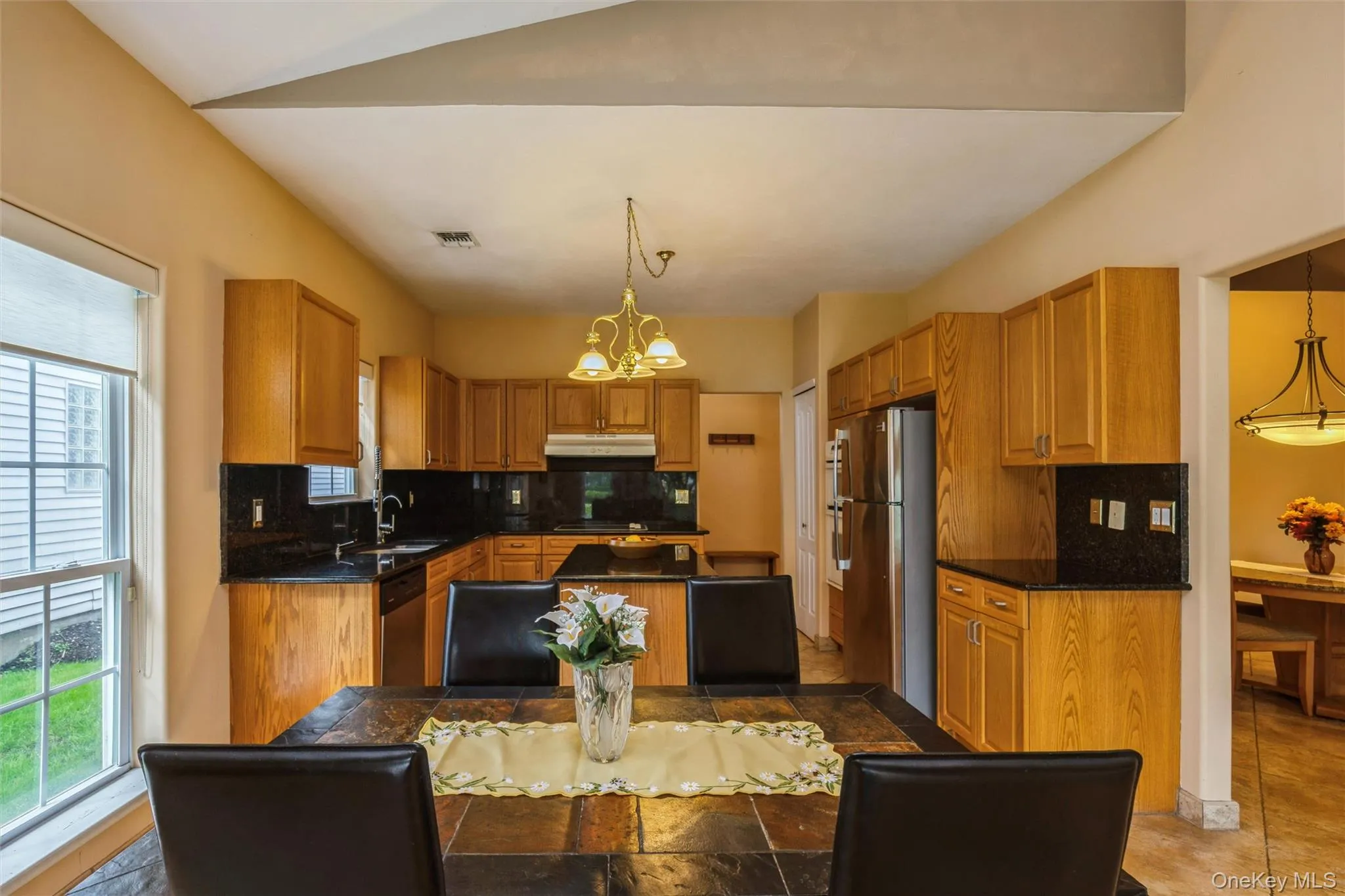 Eat in Kitchen Eat in Kitchen
