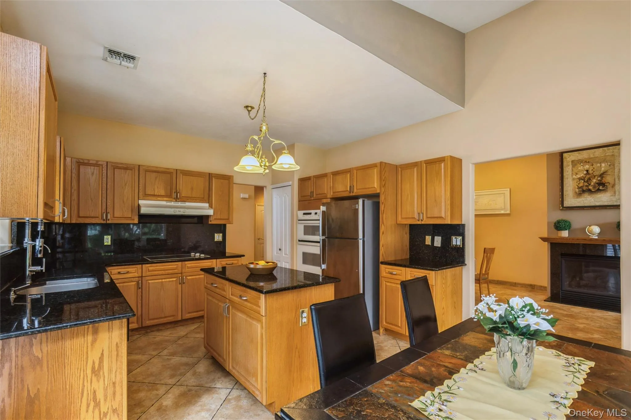 Wood Cabinets with Granite Countertops Wood Cabinets with Granite Countertops