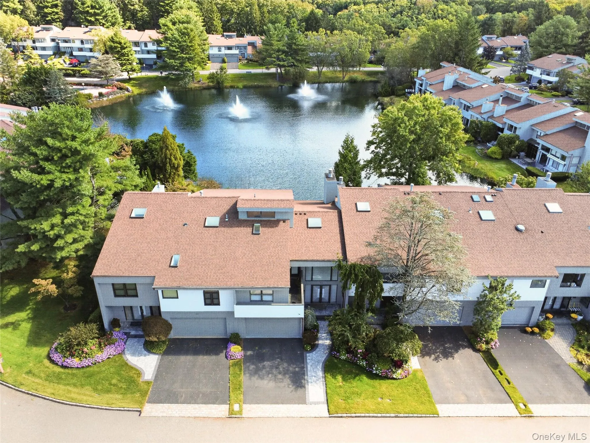 93 Eagle Chase, Oyster Bay, NY, 2 Bedrooms Bedrooms, 7 Rooms Rooms,2 BathroomsBathrooms,Residential,For Rent,Eagle Chase,0,1056673 93 Eagle Chase, Oyster Bay, NY, 2 Bedrooms Bedrooms, 7 Rooms Rooms,2 BathroomsBathrooms,Residential,For Rent,Eagle Chase,0,1056673