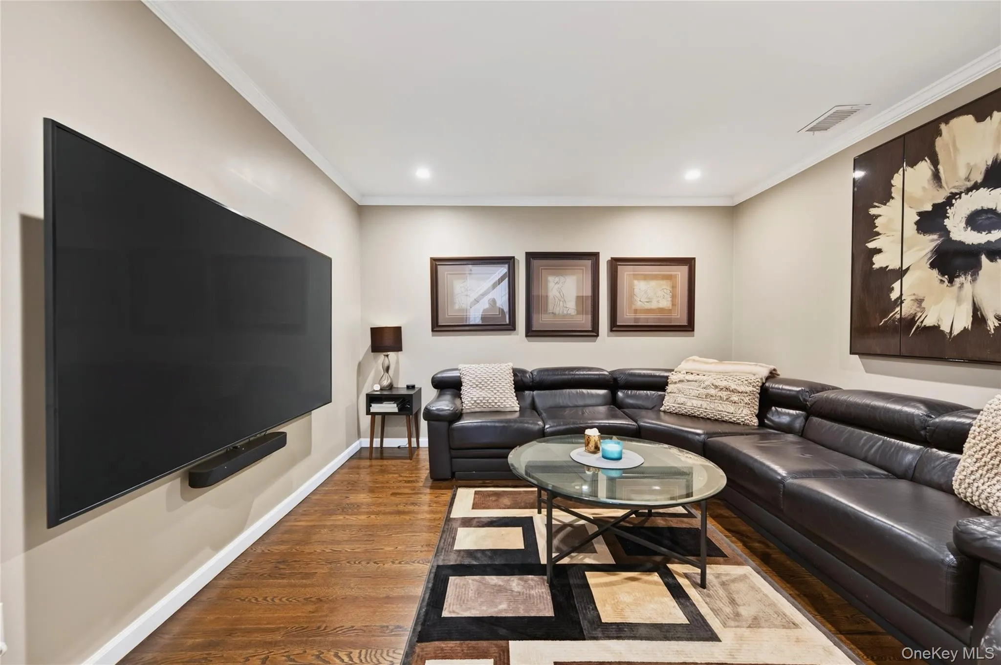 93 Eagle Chase, Oyster Bay, NY, 2 Bedrooms Bedrooms, 7 Rooms Rooms,2 BathroomsBathrooms,Residential,For Rent,Eagle Chase,0,1056673 93 Eagle Chase, Oyster Bay, NY, 2 Bedrooms Bedrooms, 7 Rooms Rooms,2 BathroomsBathrooms,Residential,For Rent,Eagle Chase,0,1056673