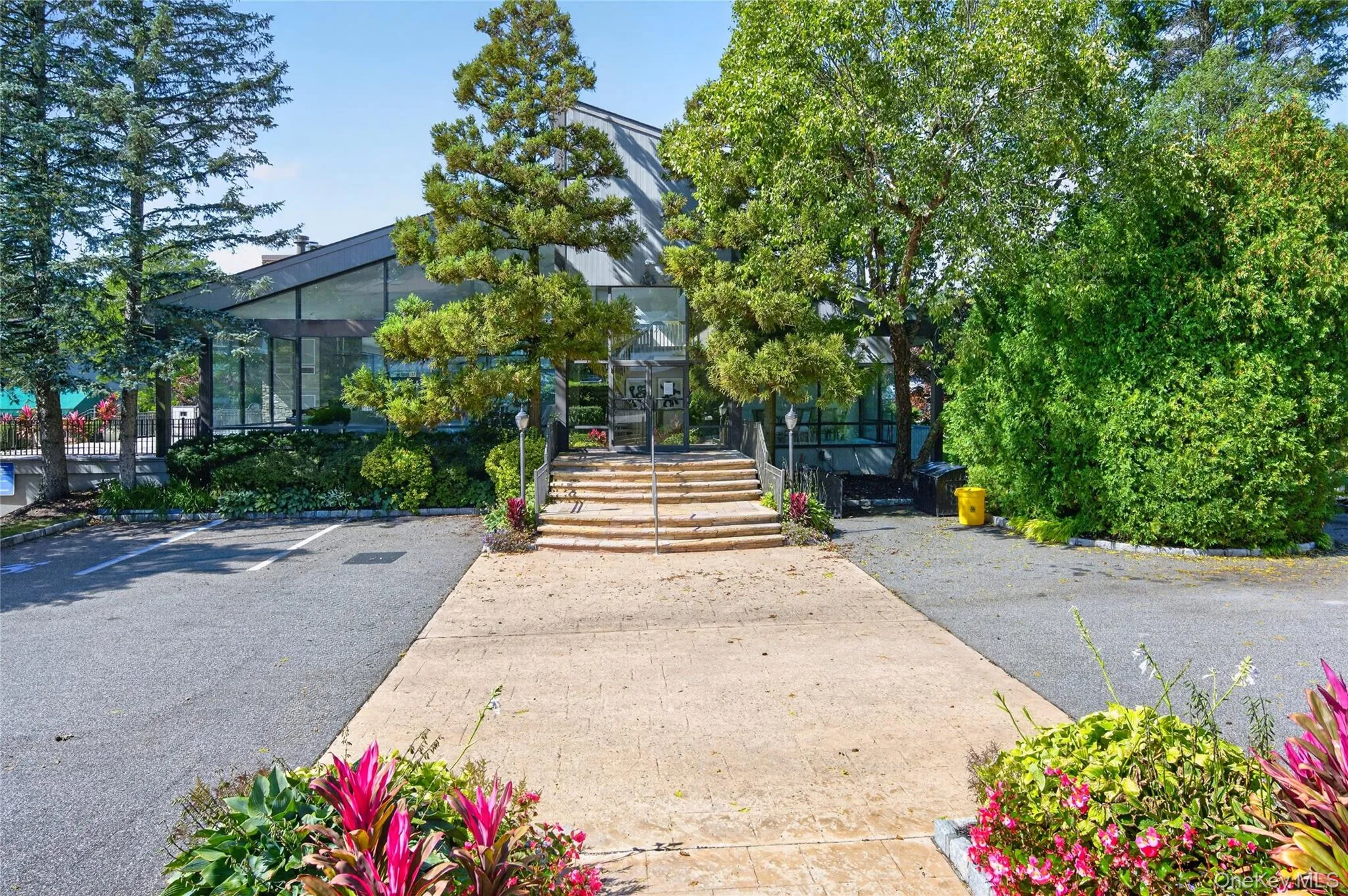 93 Eagle Chase, Oyster Bay, NY, 2 Bedrooms Bedrooms, 7 Rooms Rooms,2 BathroomsBathrooms,Residential,For Rent,Eagle Chase,0,1056673 93 Eagle Chase, Oyster Bay, NY, 2 Bedrooms Bedrooms, 7 Rooms Rooms,2 BathroomsBathrooms,Residential,For Rent,Eagle Chase,0,1056673