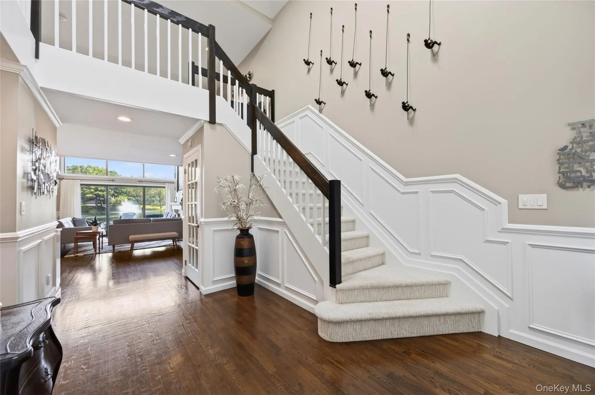 93 Eagle Chase, Oyster Bay, NY, 2 Bedrooms Bedrooms, 7 Rooms Rooms,2 BathroomsBathrooms,Residential,For Rent,Eagle Chase,0,1056673 93 Eagle Chase, Oyster Bay, NY, 2 Bedrooms Bedrooms, 7 Rooms Rooms,2 BathroomsBathrooms,Residential,For Rent,Eagle Chase,0,1056673