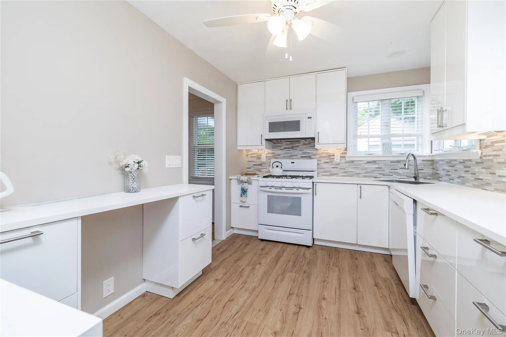 408 Jackson Avenue, Hempstead, NY, 4 Bedrooms Bedrooms, 7 Rooms Rooms,2 BathroomsBathrooms,Residential,For Rent,Jackson,0,1056674 408 Jackson Avenue, Hempstead, NY, 4 Bedrooms Bedrooms, 7 Rooms Rooms,2 BathroomsBathrooms,Residential,For Rent,Jackson,0,1056674
