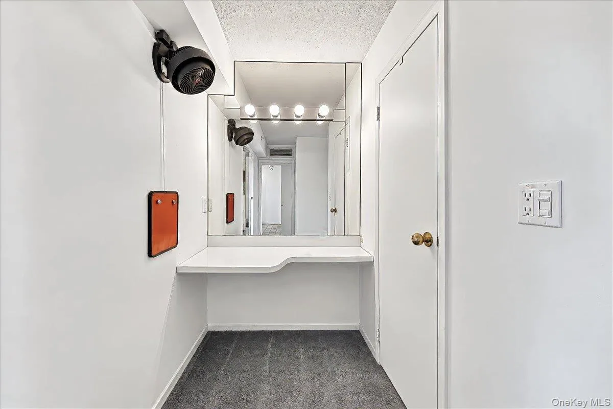 4 Martine Avenue, White Plains, NY, 1 Bedroom Bedrooms, 3 Rooms Rooms,1 BathroomBathrooms,Residential,For Rent,Martine,0,1056677 4 Martine Avenue, White Plains, NY, 1 Bedroom Bedrooms, 3 Rooms Rooms,1 BathroomBathrooms,Residential,For Rent,Martine,0,1056677