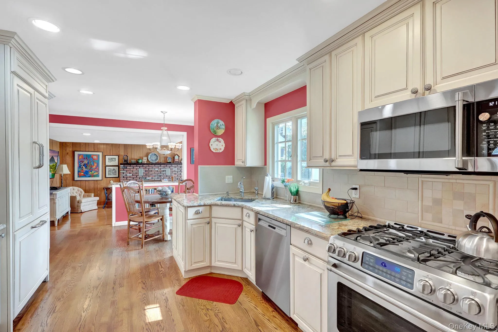 6 Bradford Road, Oyster Bay, NY, 4 Bedrooms Bedrooms, 8 Rooms Rooms,2 BathroomsBathrooms,Residential,For Rent,Bradford,0,1056678 6 Bradford Road, Oyster Bay, NY, 4 Bedrooms Bedrooms, 8 Rooms Rooms,2 BathroomsBathrooms,Residential,For Rent,Bradford,0,1056678