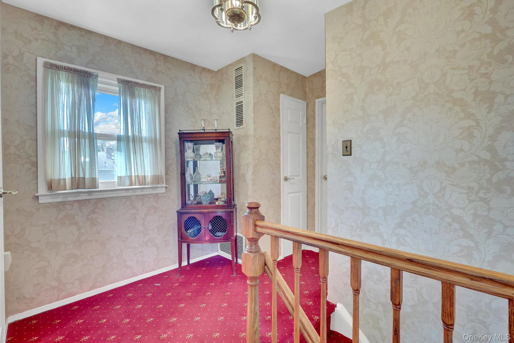 6 Bradford Road, Oyster Bay, NY, 4 Bedrooms Bedrooms, 8 Rooms Rooms,2 BathroomsBathrooms,Residential,For Rent,Bradford,0,1056678 6 Bradford Road, Oyster Bay, NY, 4 Bedrooms Bedrooms, 8 Rooms Rooms,2 BathroomsBathrooms,Residential,For Rent,Bradford,0,1056678