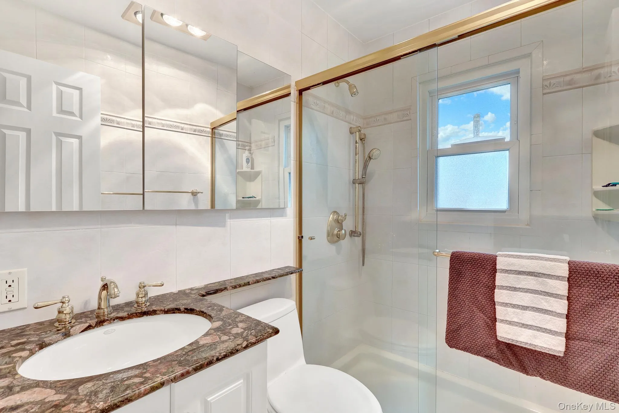 6 Bradford Road, Oyster Bay, NY, 4 Bedrooms Bedrooms, 8 Rooms Rooms,2 BathroomsBathrooms,Residential,For Rent,Bradford,0,1056678 6 Bradford Road, Oyster Bay, NY, 4 Bedrooms Bedrooms, 8 Rooms Rooms,2 BathroomsBathrooms,Residential,For Rent,Bradford,0,1056678