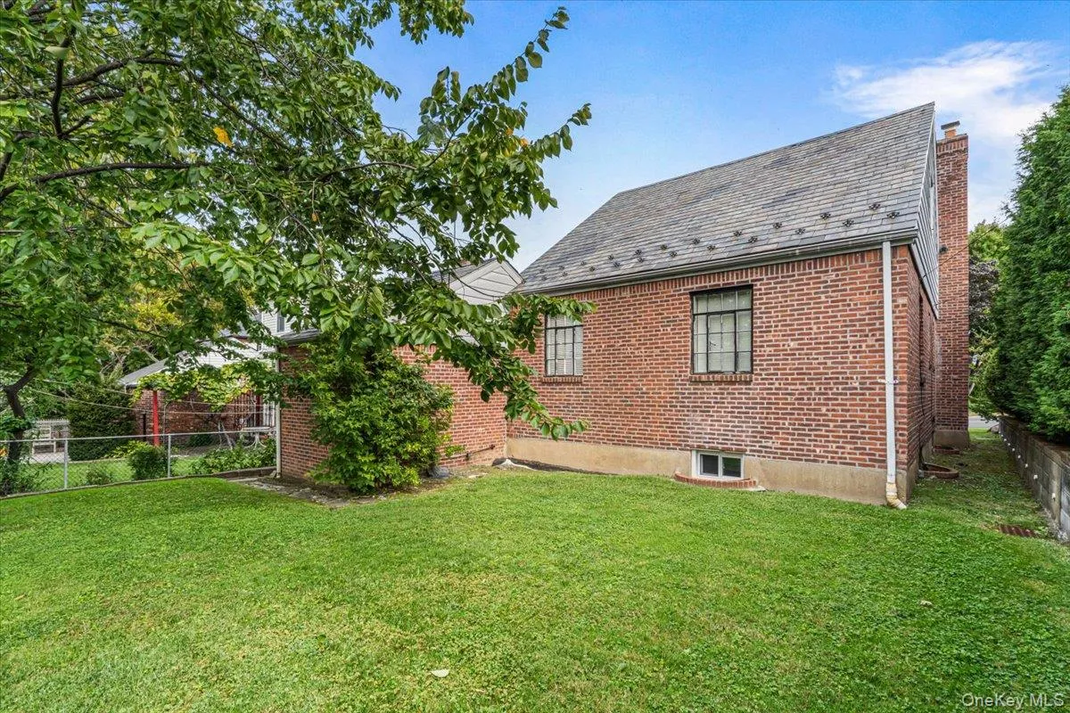 1314 145th Place, New York, NY, 3 Bedrooms Bedrooms, 7 Rooms Rooms,1 BathroomBathrooms,Residential,For Rent,145th,0,1056679 1314 145th Place, New York, NY, 3 Bedrooms Bedrooms, 7 Rooms Rooms,1 BathroomBathrooms,Residential,For Rent,145th,0,1056679