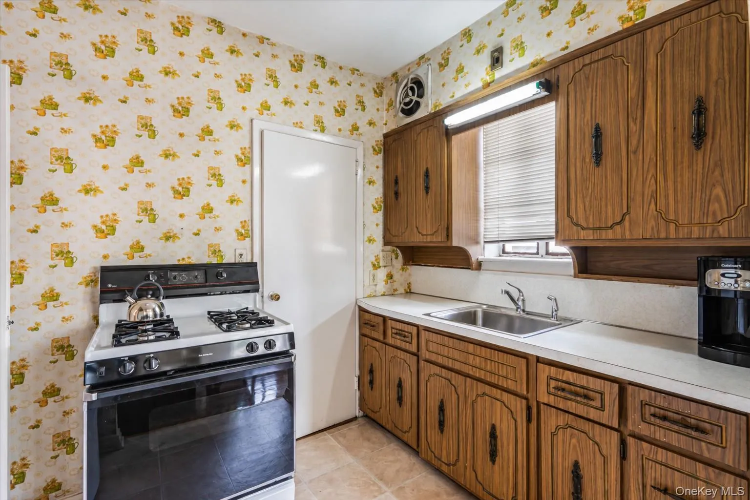 1314 145th Place, New York, NY, 3 Bedrooms Bedrooms, 7 Rooms Rooms,1 BathroomBathrooms,Residential,For Rent,145th,0,1056679 1314 145th Place, New York, NY, 3 Bedrooms Bedrooms, 7 Rooms Rooms,1 BathroomBathrooms,Residential,For Rent,145th,0,1056679
