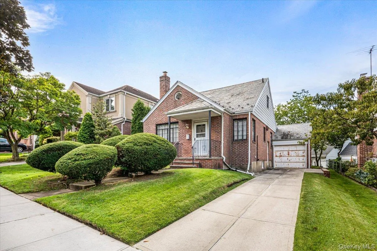 1314 145th Place, New York, NY, 3 Bedrooms Bedrooms, 7 Rooms Rooms,1 BathroomBathrooms,Residential,For Rent,145th,0,1056679 1314 145th Place, New York, NY, 3 Bedrooms Bedrooms, 7 Rooms Rooms,1 BathroomBathrooms,Residential,For Rent,145th,0,1056679