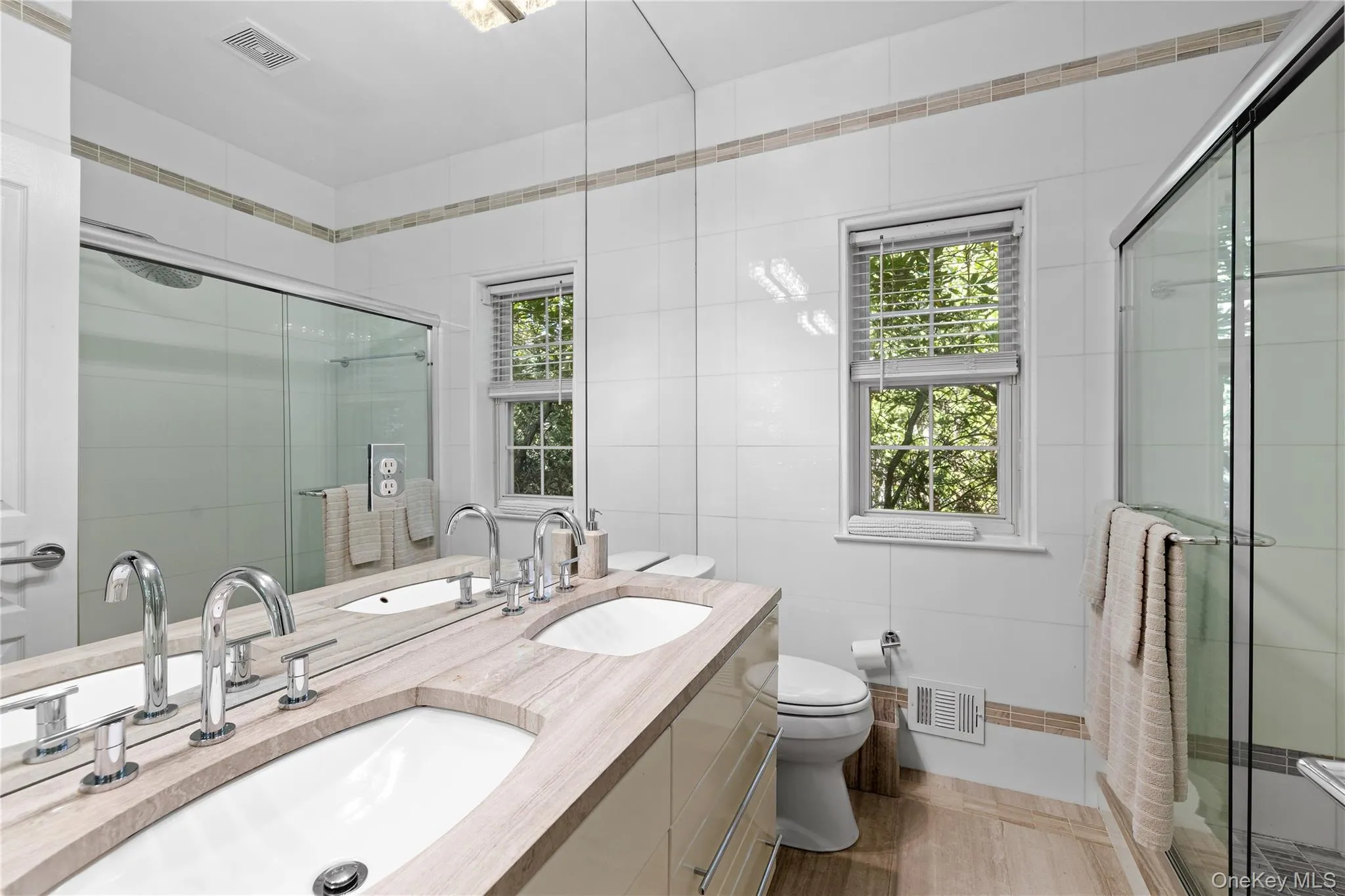 16 Willowood Court, Southampton, NY, 7 Bedrooms Bedrooms, 15 Rooms Rooms,3 BathroomsBathrooms,Residential,For Rent,Willowood,0,1056685 16 Willowood Court, Southampton, NY, 7 Bedrooms Bedrooms, 15 Rooms Rooms,3 BathroomsBathrooms,Residential,For Rent,Willowood,0,1056685