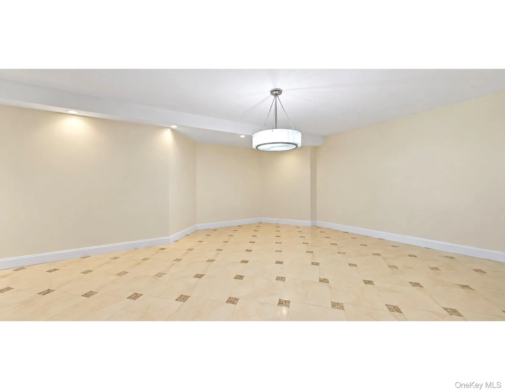 16 Willowood Court, Southampton, NY, 7 Bedrooms Bedrooms, 15 Rooms Rooms,3 BathroomsBathrooms,Residential,For Rent,Willowood,0,1056685 16 Willowood Court, Southampton, NY, 7 Bedrooms Bedrooms, 15 Rooms Rooms,3 BathroomsBathrooms,Residential,For Rent,Willowood,0,1056685