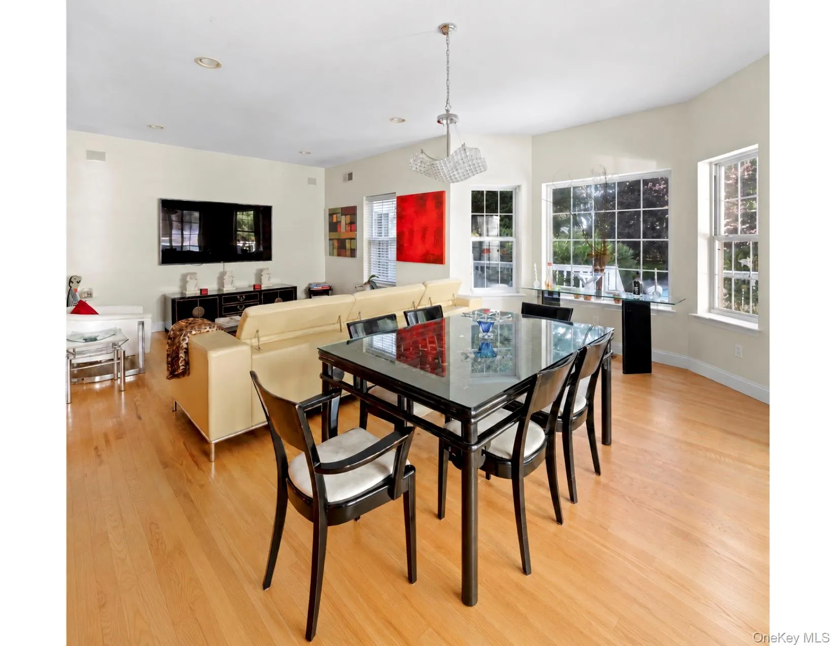 16 Willowood Court, Southampton, NY, 7 Bedrooms Bedrooms, 15 Rooms Rooms,3 BathroomsBathrooms,Residential,For Rent,Willowood,0,1056685 16 Willowood Court, Southampton, NY, 7 Bedrooms Bedrooms, 15 Rooms Rooms,3 BathroomsBathrooms,Residential,For Rent,Willowood,0,1056685