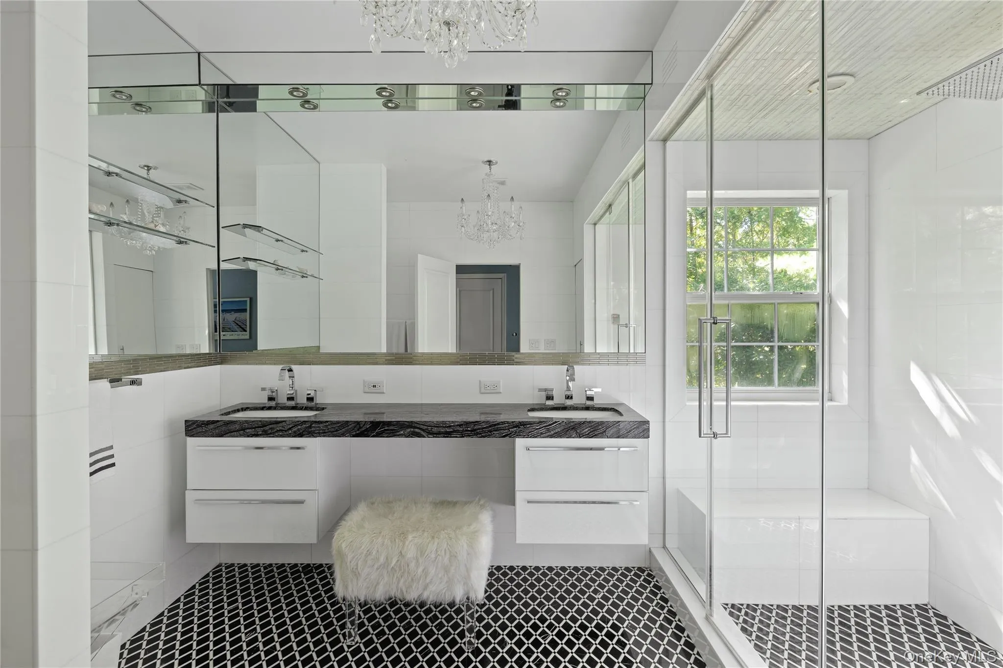 16 Willowood Court, Southampton, NY, 7 Bedrooms Bedrooms, 15 Rooms Rooms,3 BathroomsBathrooms,Residential,For Rent,Willowood,0,1056685 16 Willowood Court, Southampton, NY, 7 Bedrooms Bedrooms, 15 Rooms Rooms,3 BathroomsBathrooms,Residential,For Rent,Willowood,0,1056685
