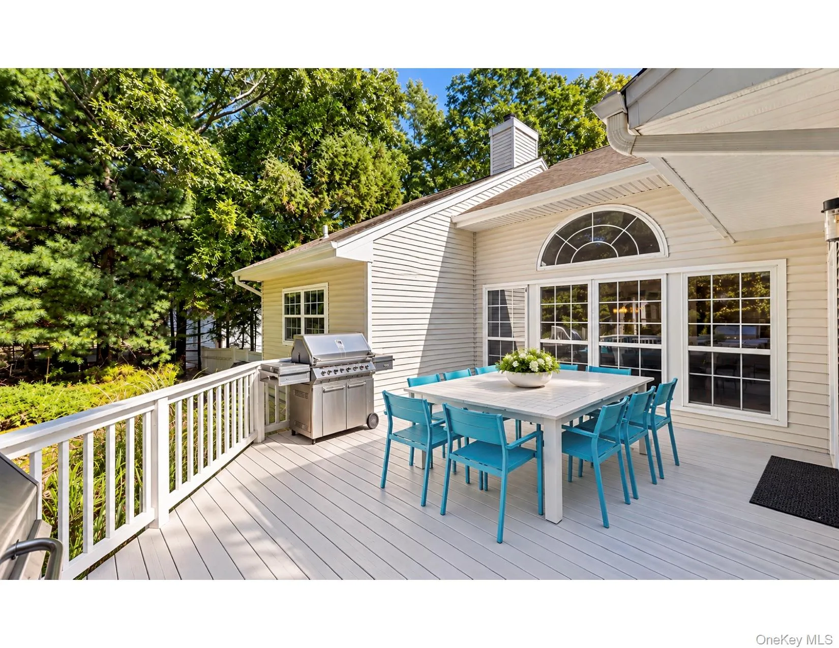 16 Willowood Court, Southampton, NY, 7 Bedrooms Bedrooms, 15 Rooms Rooms,3 BathroomsBathrooms,Residential,For Rent,Willowood,0,1056685 16 Willowood Court, Southampton, NY, 7 Bedrooms Bedrooms, 15 Rooms Rooms,3 BathroomsBathrooms,Residential,For Rent,Willowood,0,1056685