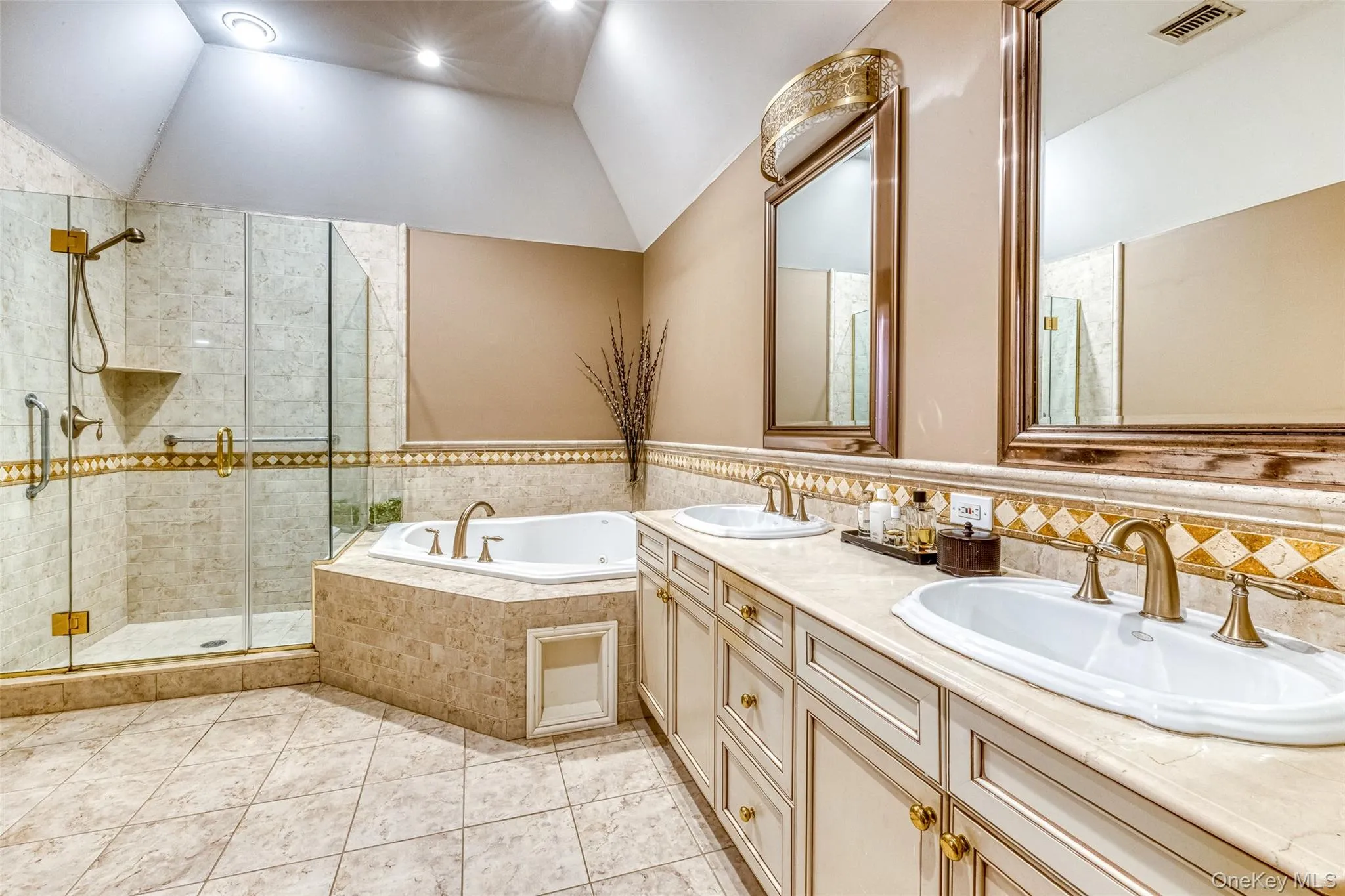 Sumptuous Primary Spa-Like Bath w/Double Vanity Sumptuous Primary Spa-Like Bath w/Double Vanity