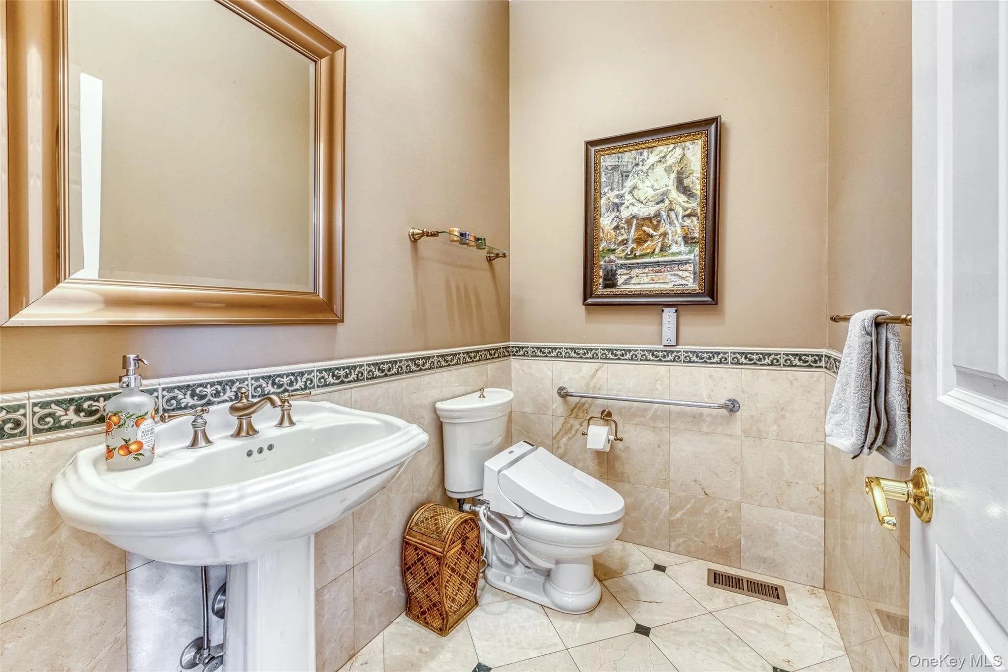 Glamorous Powder Room Glamorous Powder Room