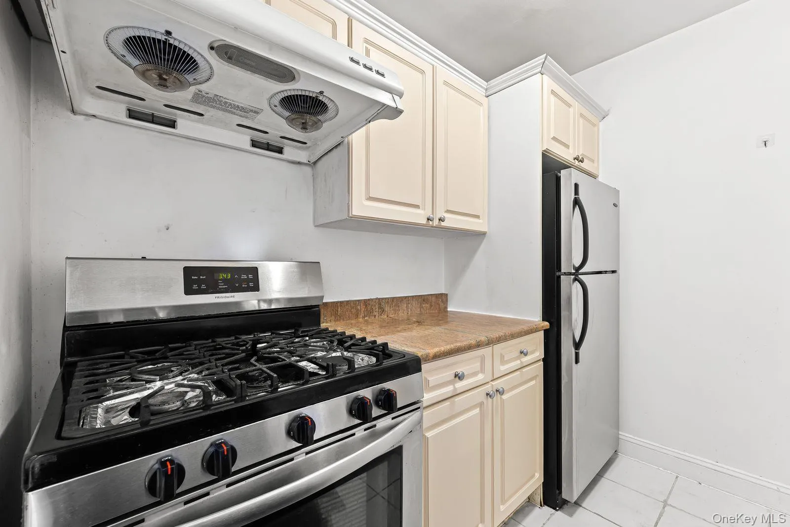 150-20 71st Street, New York, NY, 2 Bedrooms Bedrooms, 4 Rooms Rooms,1 BathroomBathrooms,Residential,For Rent,71st,0,1056695 150-20 71st Street, New York, NY, 2 Bedrooms Bedrooms, 4 Rooms Rooms,1 BathroomBathrooms,Residential,For Rent,71st,0,1056695