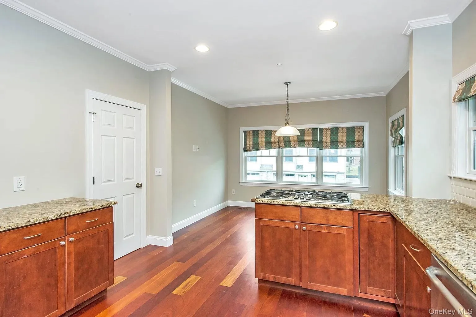 278 Church Street, White Plains, NY, 3 Bedroom Bedrooms, 7 Room Rooms,2 BathroomBathrooms,Residential Lease,For Rent,Church,0,1056697 278 Church Street, White Plains, NY, 3 Bedroom Bedrooms, 7 Room Rooms,2 BathroomBathrooms,Residential Lease,For Rent,Church,0,1056697