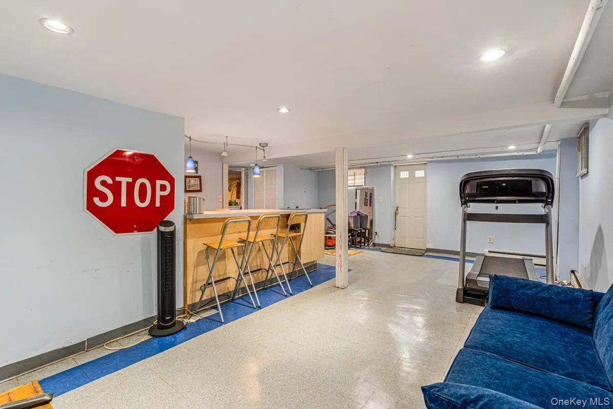 519 Bieling Road, Hempstead, NY, 4 Bedrooms Bedrooms, 8 Rooms Rooms,2 BathroomsBathrooms,Residential,For Rent,Bieling,0,1056699 519 Bieling Road, Hempstead, NY, 4 Bedrooms Bedrooms, 8 Rooms Rooms,2 BathroomsBathrooms,Residential,For Rent,Bieling,0,1056699