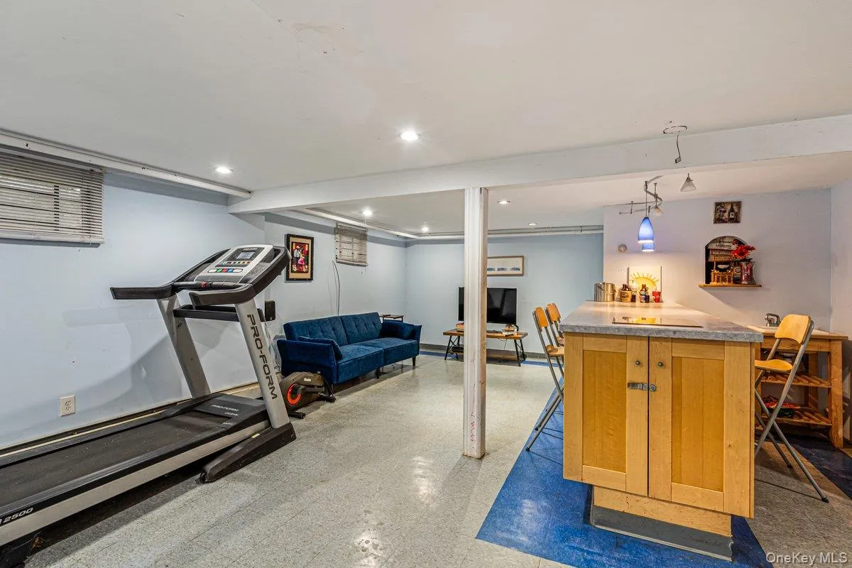 519 Bieling Road, Hempstead, NY, 4 Bedrooms Bedrooms, 8 Rooms Rooms,2 BathroomsBathrooms,Residential,For Rent,Bieling,0,1056699 519 Bieling Road, Hempstead, NY, 4 Bedrooms Bedrooms, 8 Rooms Rooms,2 BathroomsBathrooms,Residential,For Rent,Bieling,0,1056699