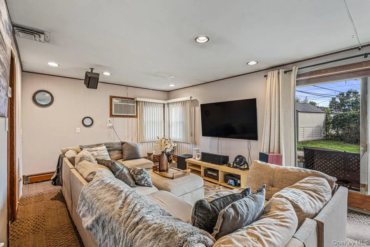 519 Bieling Road, Hempstead, NY, 4 Bedrooms Bedrooms, 8 Rooms Rooms,2 BathroomsBathrooms,Residential,For Rent,Bieling,0,1056699 519 Bieling Road, Hempstead, NY, 4 Bedrooms Bedrooms, 8 Rooms Rooms,2 BathroomsBathrooms,Residential,For Rent,Bieling,0,1056699