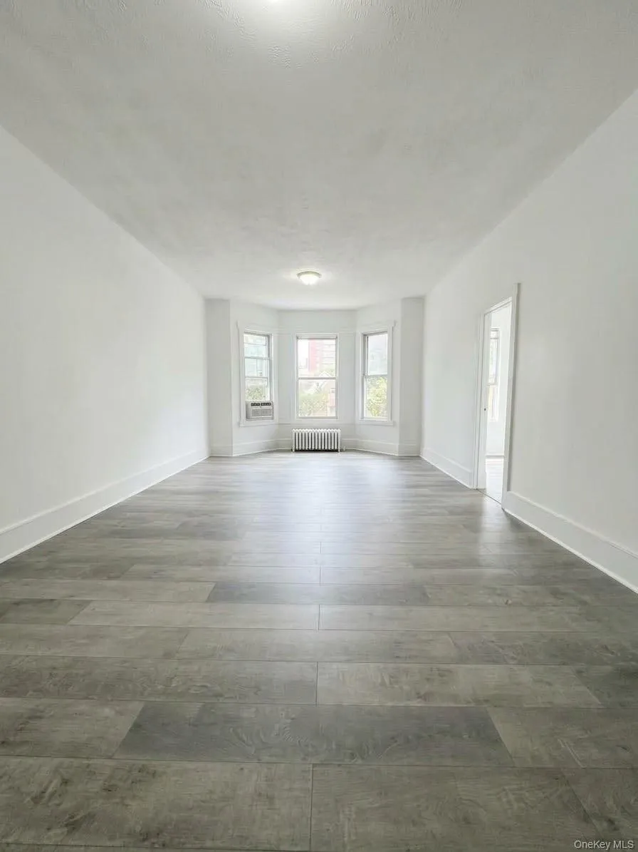 1718 Edison Avenue, New York, NY, 3 Bedrooms Bedrooms, 6 Rooms Rooms,1 BathroomBathrooms,Residential Lease,For Rent,Edison,0,1056700 1718 Edison Avenue, New York, NY, 3 Bedrooms Bedrooms, 6 Rooms Rooms,1 BathroomBathrooms,Residential Lease,For Rent,Edison,0,1056700