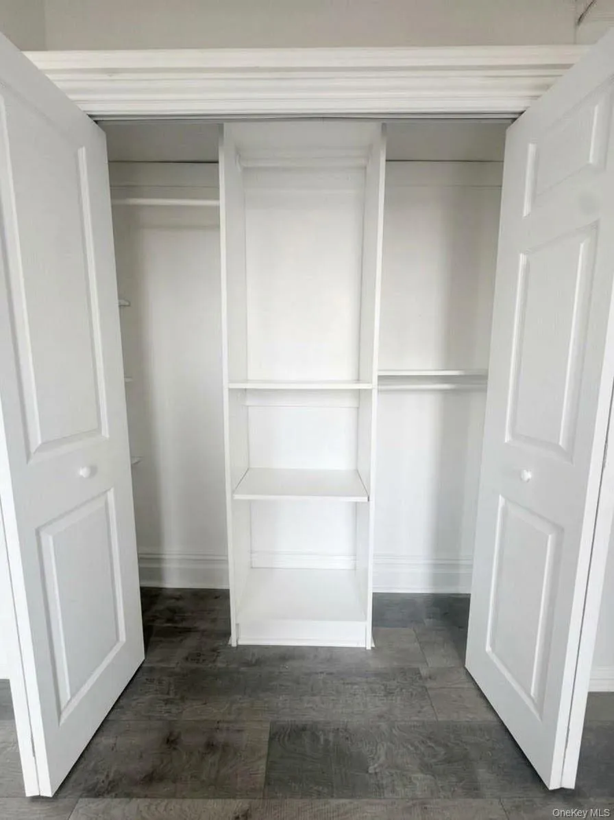 1718 Edison Avenue, New York, NY, 3 Bedrooms Bedrooms, 6 Rooms Rooms,1 BathroomBathrooms,Residential Lease,For Rent,Edison,0,1056700 1718 Edison Avenue, New York, NY, 3 Bedrooms Bedrooms, 6 Rooms Rooms,1 BathroomBathrooms,Residential Lease,For Rent,Edison,0,1056700