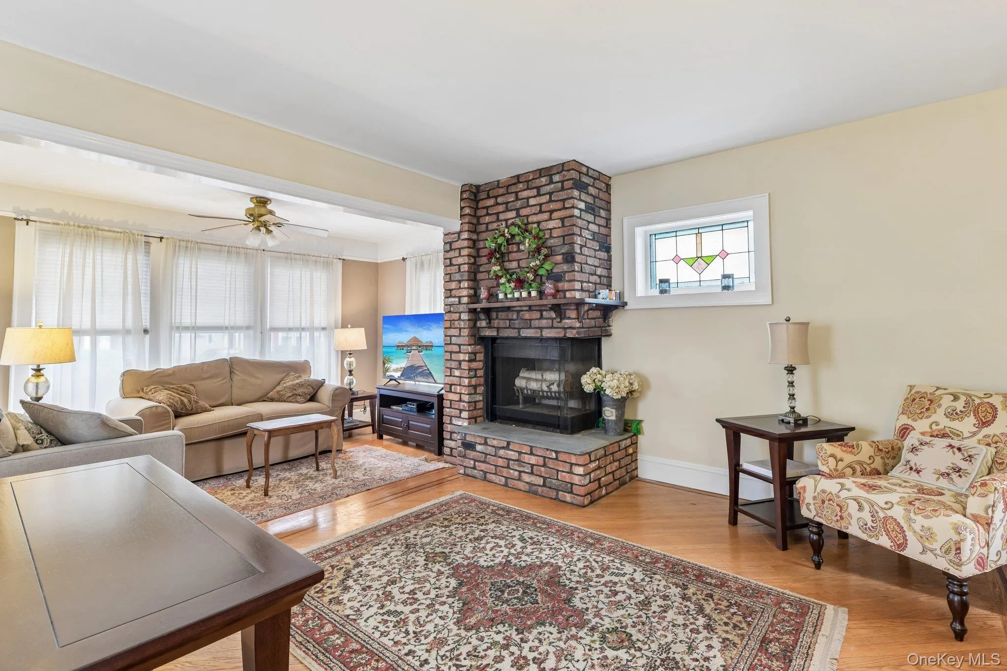 27 Juniper Avenue, North Hempstead, NY, 2 Bedrooms Bedrooms, 6 Rooms Rooms,1 BathroomBathrooms,Residential,For Rent,Juniper,0,1056706 27 Juniper Avenue, North Hempstead, NY, 2 Bedrooms Bedrooms, 6 Rooms Rooms,1 BathroomBathrooms,Residential,For Rent,Juniper,0,1056706