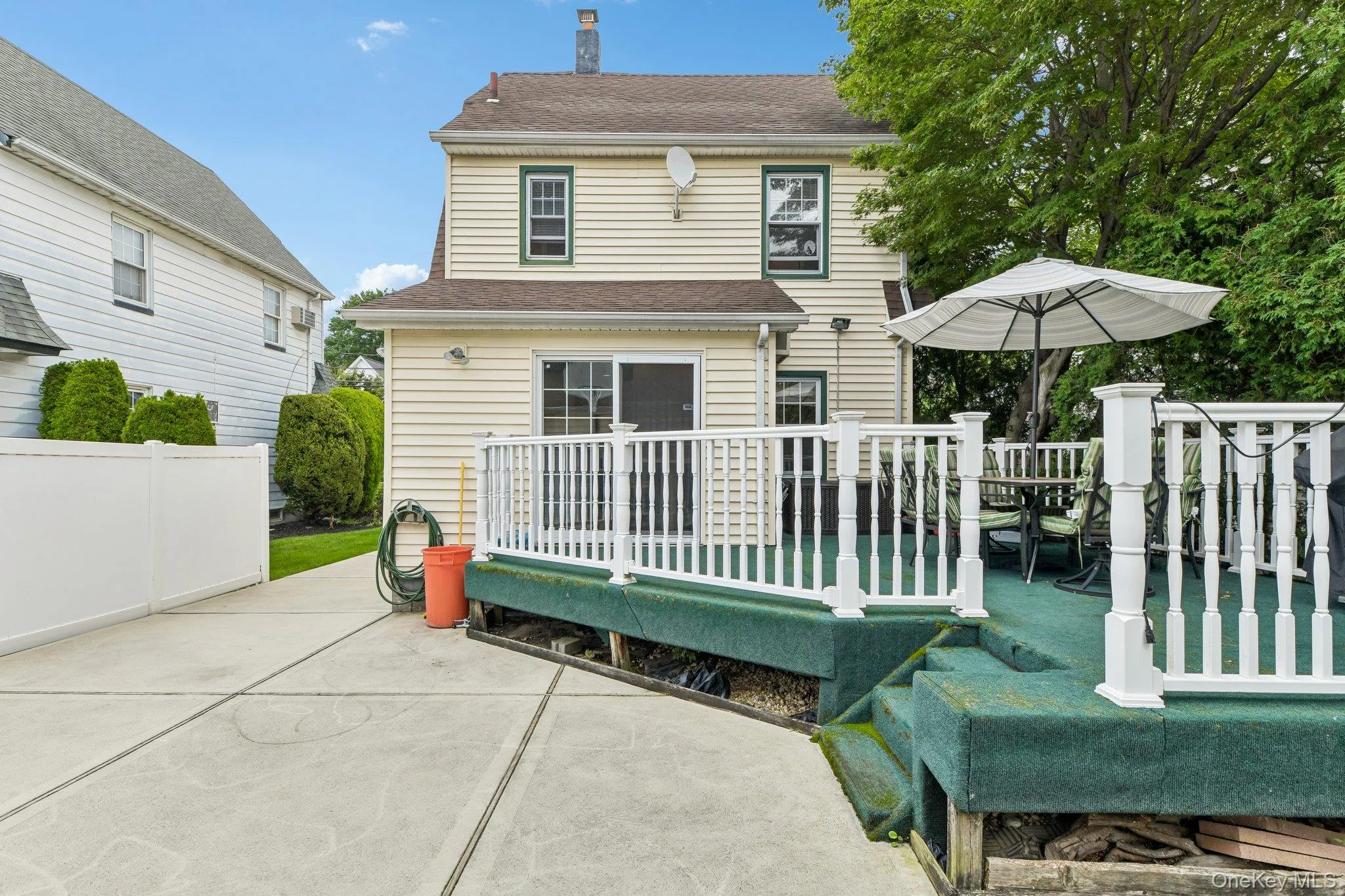 27 Juniper Avenue, North Hempstead, NY, 2 Bedrooms Bedrooms, 6 Rooms Rooms,1 BathroomBathrooms,Residential,For Rent,Juniper,0,1056706 27 Juniper Avenue, North Hempstead, NY, 2 Bedrooms Bedrooms, 6 Rooms Rooms,1 BathroomBathrooms,Residential,For Rent,Juniper,0,1056706