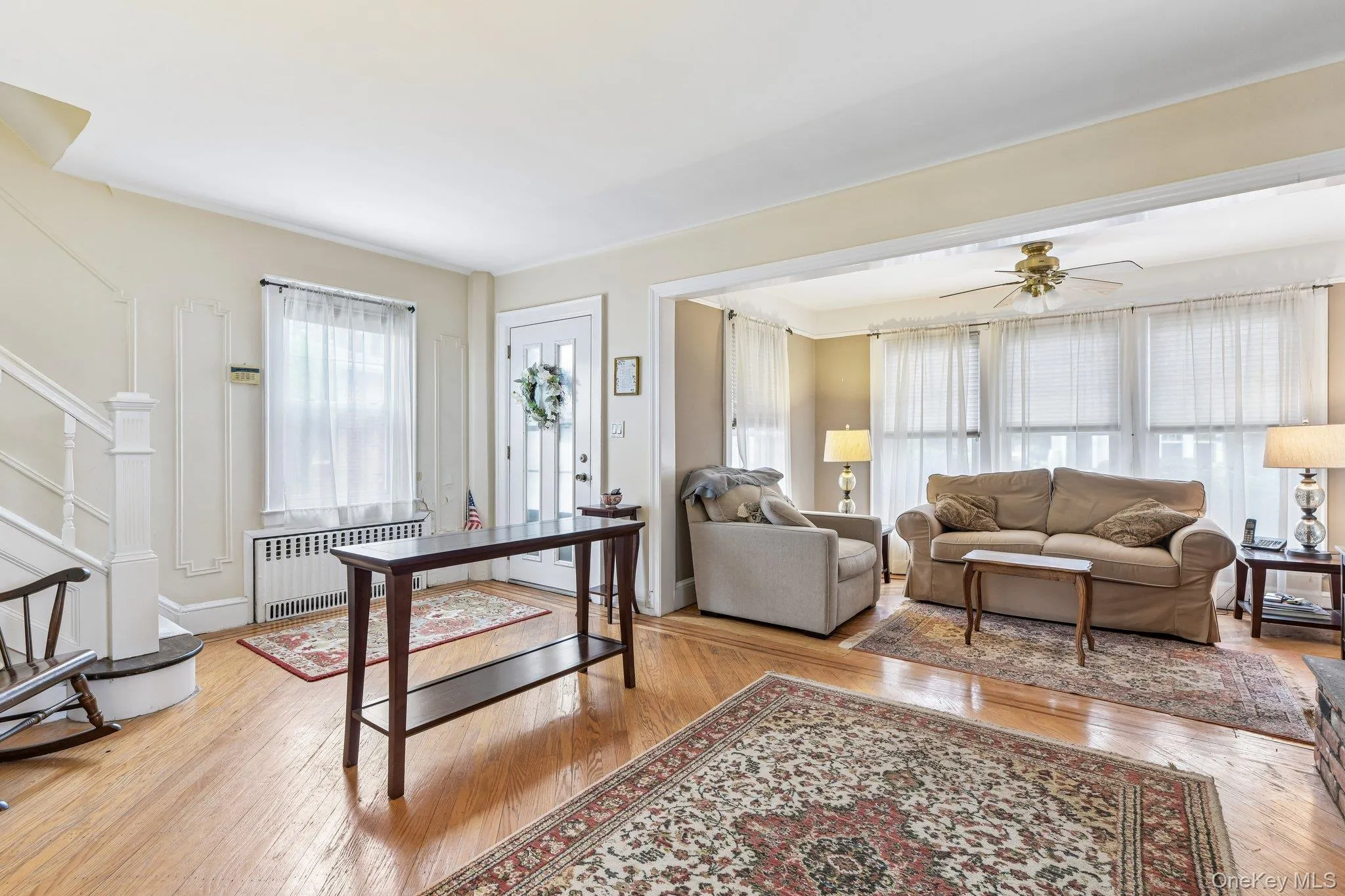 27 Juniper Avenue, North Hempstead, NY, 2 Bedrooms Bedrooms, 6 Rooms Rooms,1 BathroomBathrooms,Residential,For Rent,Juniper,0,1056706 27 Juniper Avenue, North Hempstead, NY, 2 Bedrooms Bedrooms, 6 Rooms Rooms,1 BathroomBathrooms,Residential,For Rent,Juniper,0,1056706