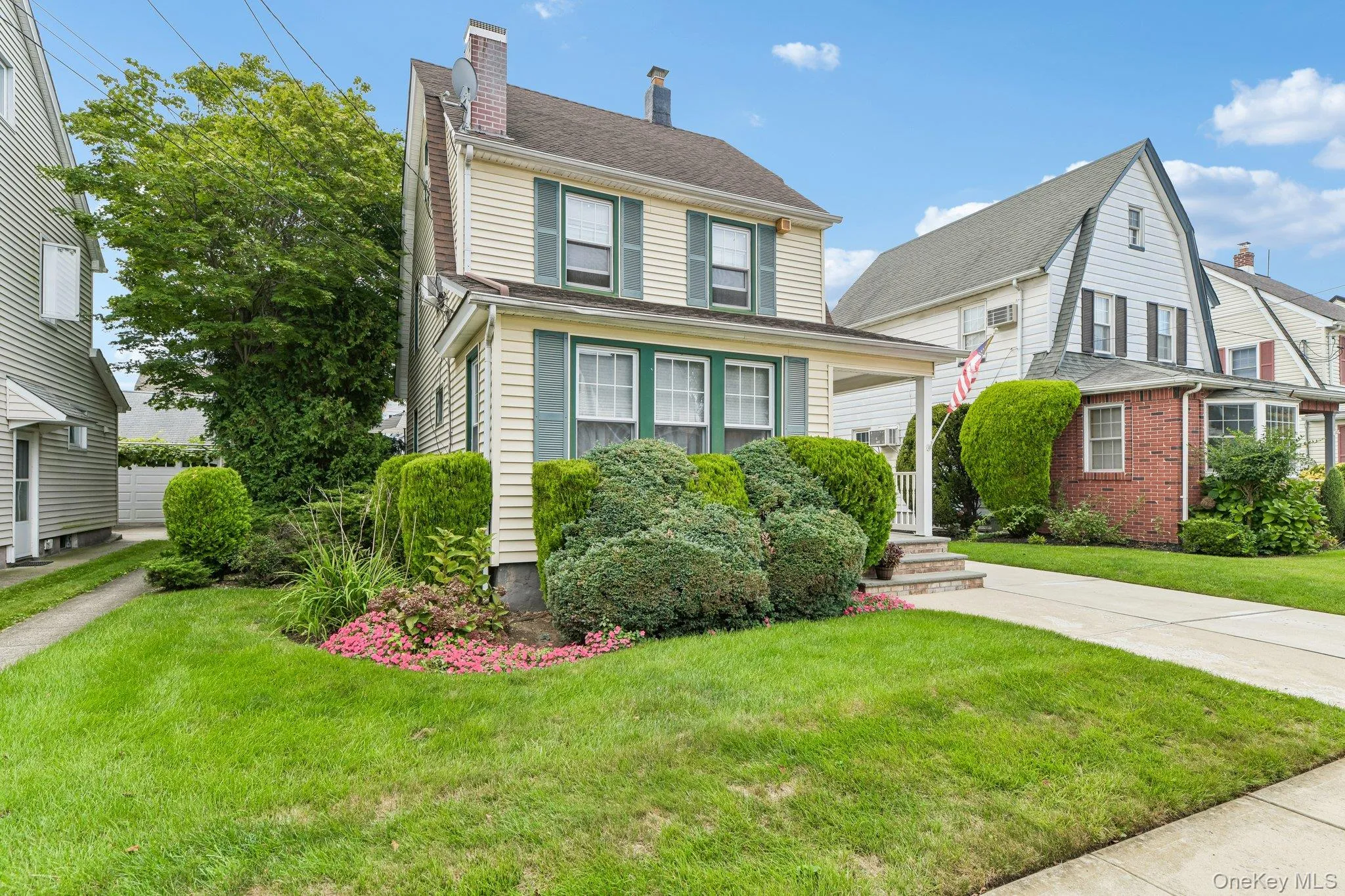 27 Juniper Avenue, North Hempstead, NY, 2 Bedrooms Bedrooms, 6 Rooms Rooms,1 BathroomBathrooms,Residential,For Rent,Juniper,0,1056706 27 Juniper Avenue, North Hempstead, NY, 2 Bedrooms Bedrooms, 6 Rooms Rooms,1 BathroomBathrooms,Residential,For Rent,Juniper,0,1056706