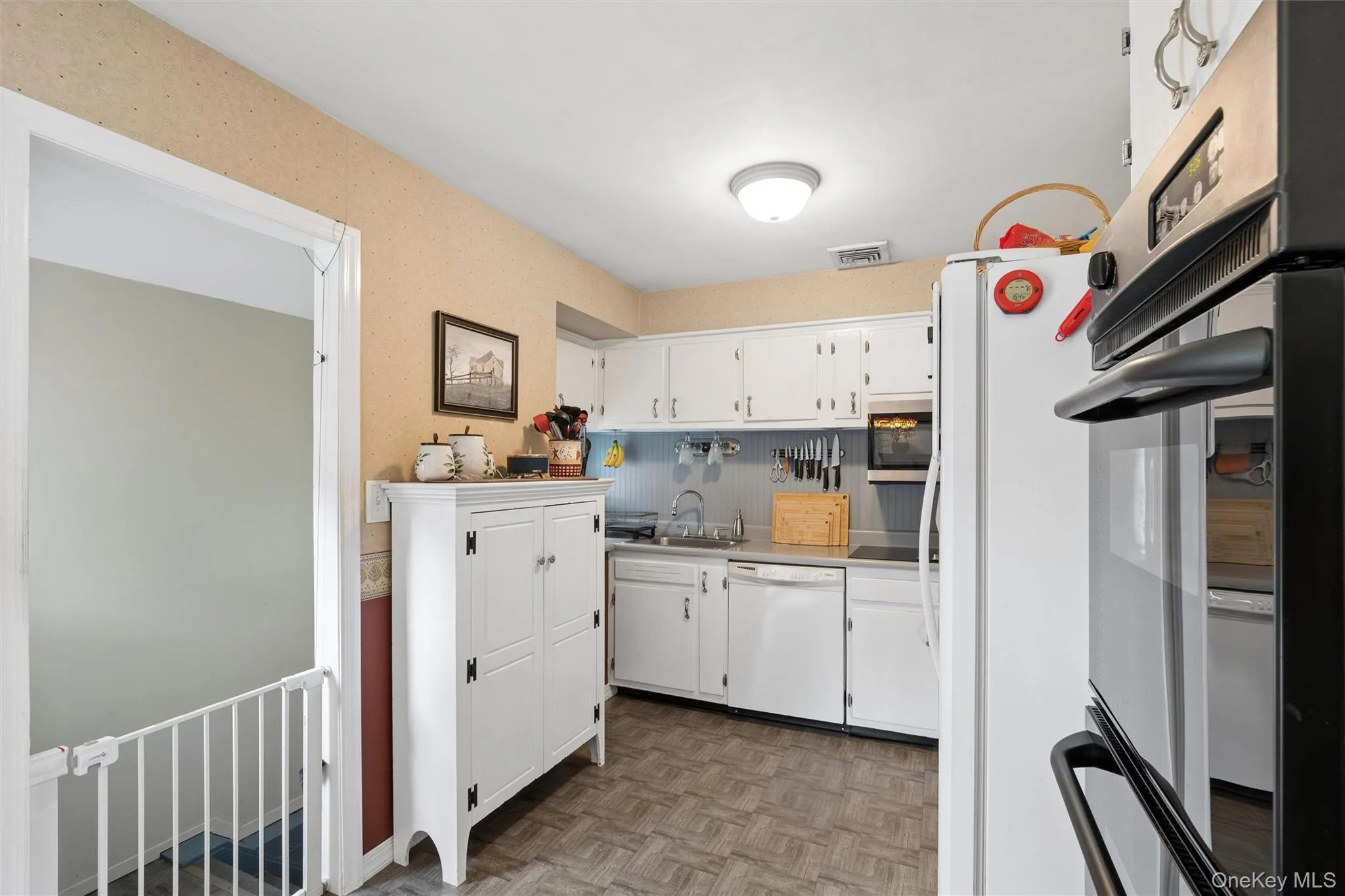 Kitchen with access to basement Kitchen with access to basement