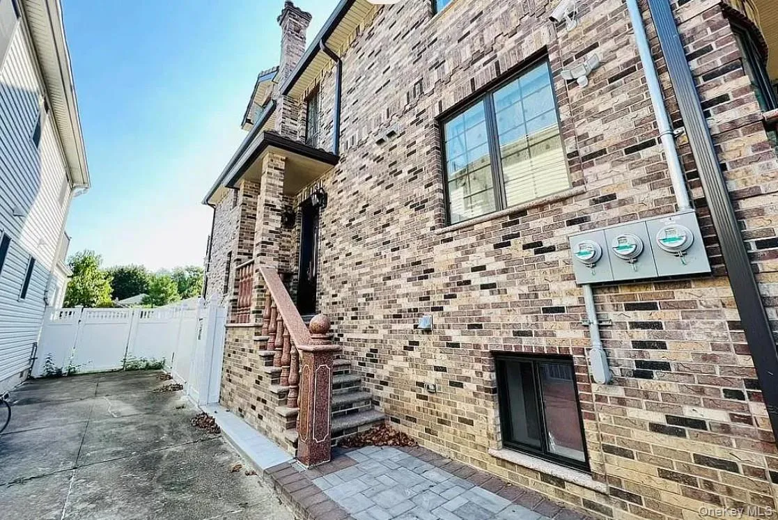 6139 231st Street, New York, NY, 2 Bedrooms Bedrooms, 6 Rooms Rooms,2 BathroomsBathrooms,Residential Lease,For Rent,231st,0,1056710 6139 231st Street, New York, NY, 2 Bedrooms Bedrooms, 6 Rooms Rooms,2 BathroomsBathrooms,Residential Lease,For Rent,231st,0,1056710