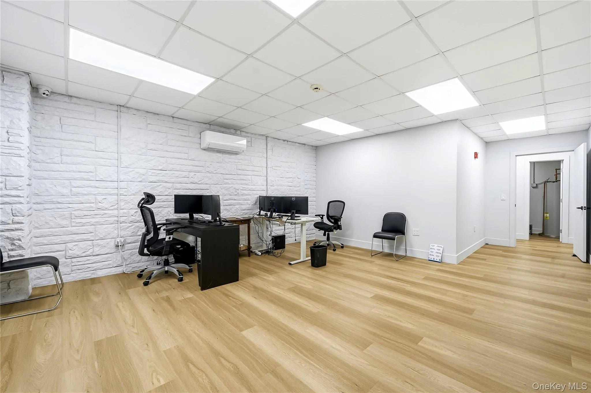 655 Middle Country Road, Smithtown, NY, ,Commercial Lease,For Rent,Middle Country,0,1056717 655 Middle Country Road, Smithtown, NY, ,Commercial Lease,For Rent,Middle Country,0,1056717