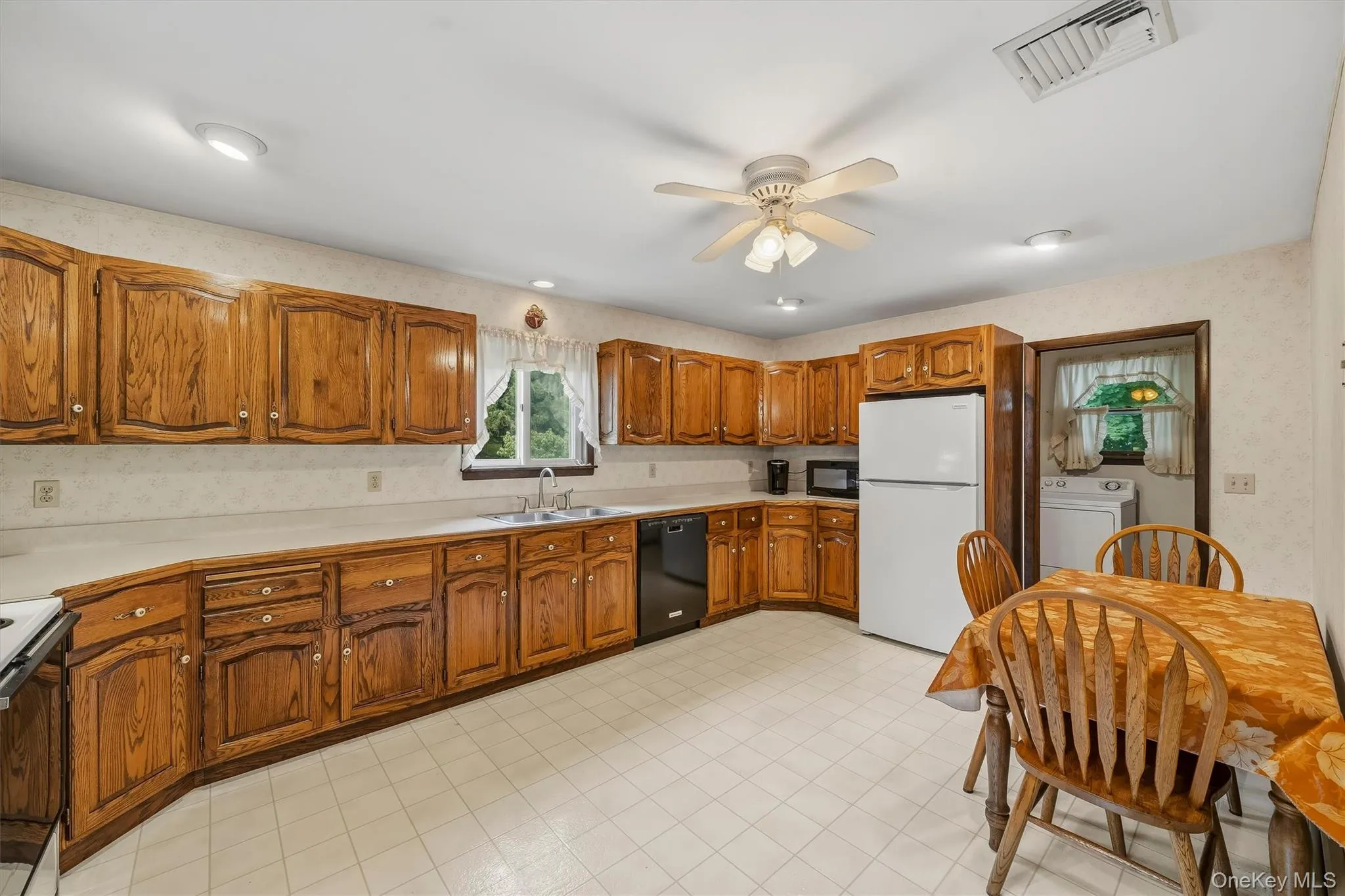 160 County Route 1, Warwick (town), NY, 3 Bedrooms Bedrooms, 10 Rooms Rooms,1 BathroomBathrooms,Residential,For Rent,County Route 1,0,1056726 160 County Route 1, Warwick (town), NY, 3 Bedrooms Bedrooms, 10 Rooms Rooms,1 BathroomBathrooms,Residential,For Rent,County Route 1,0,1056726