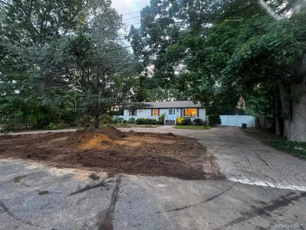 409 Wellwood Drive, Brookhaven, NY, 3 Bedrooms Bedrooms, 8 Rooms Rooms,2 BathroomsBathrooms,Residential,For Rent,Wellwood,0,1056736 409 Wellwood Drive, Brookhaven, NY, 3 Bedrooms Bedrooms, 8 Rooms Rooms,2 BathroomsBathrooms,Residential,For Rent,Wellwood,0,1056736