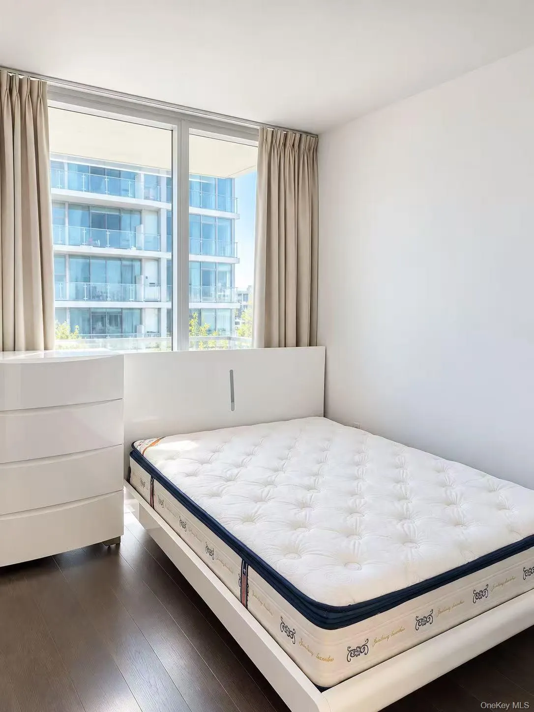131-03 40th Road, New York, NY, 1 Bedroom Bedrooms, 3 Rooms Rooms,1 BathroomBathrooms,Residential Lease,For Rent,40th,0,1056740 131-03 40th Road, New York, NY, 1 Bedroom Bedrooms, 3 Rooms Rooms,1 BathroomBathrooms,Residential Lease,For Rent,40th,0,1056740