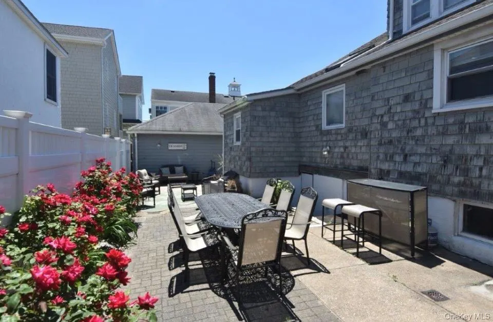 36 Trenton Avenue, Hempstead, NY, 3 Bedrooms Bedrooms, 9 Rooms Rooms,2 BathroomsBathrooms,Residential Lease,For Rent,Trenton,0,1056743 36 Trenton Avenue, Hempstead, NY, 3 Bedrooms Bedrooms, 9 Rooms Rooms,2 BathroomsBathrooms,Residential Lease,For Rent,Trenton,0,1056743