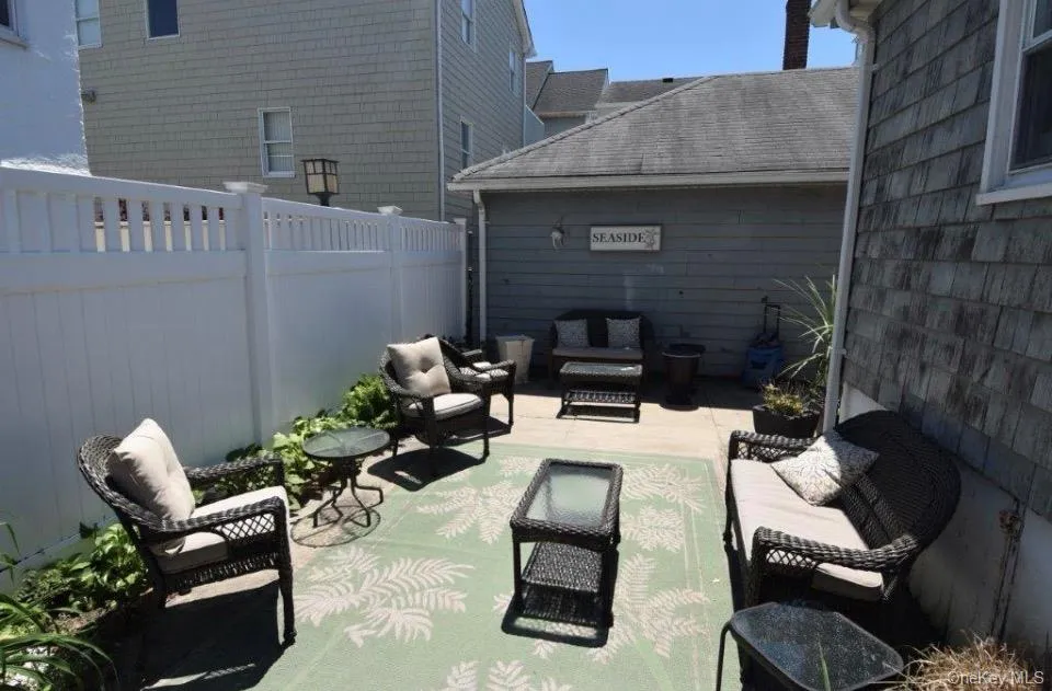 36 Trenton Avenue, Hempstead, NY, 3 Bedrooms Bedrooms, 9 Rooms Rooms,2 BathroomsBathrooms,Residential Lease,For Rent,Trenton,0,1056743 36 Trenton Avenue, Hempstead, NY, 3 Bedrooms Bedrooms, 9 Rooms Rooms,2 BathroomsBathrooms,Residential Lease,For Rent,Trenton,0,1056743