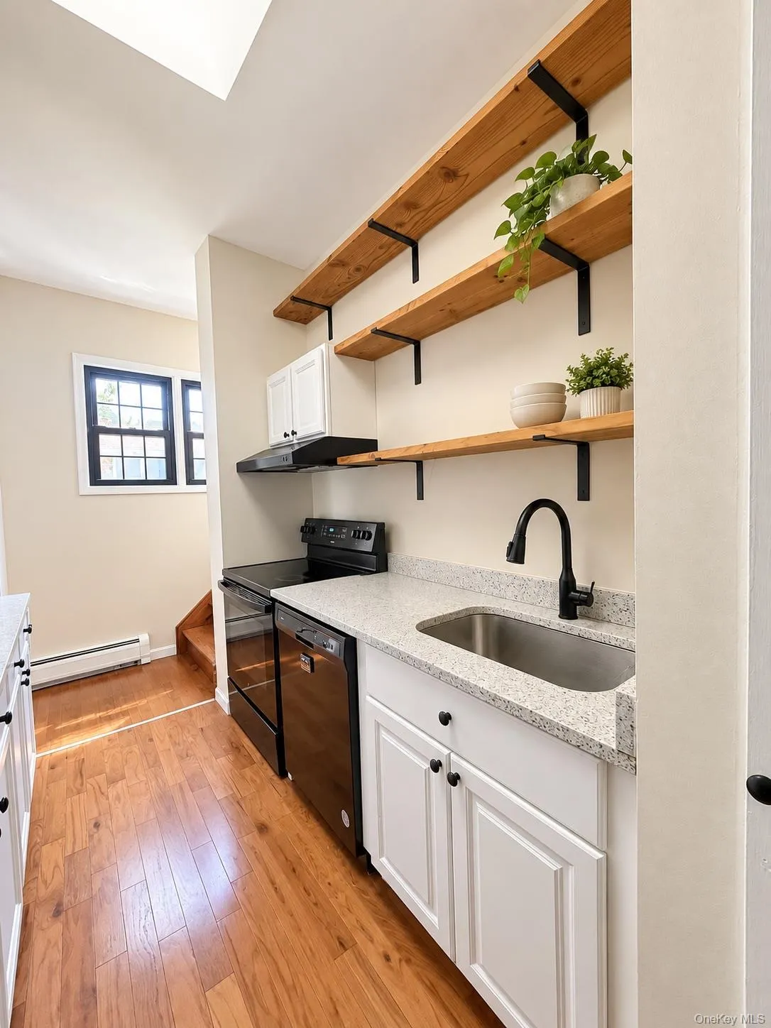 10 Barclay Street, Poughkeepsie, NY, 2 Bedrooms Bedrooms, 7 Rooms Rooms,2 BathroomsBathrooms,Residential Lease,For Rent,Barclay Street,0,1056744 10 Barclay Street, Poughkeepsie, NY, 2 Bedrooms Bedrooms, 7 Rooms Rooms,2 BathroomsBathrooms,Residential Lease,For Rent,Barclay Street,0,1056744