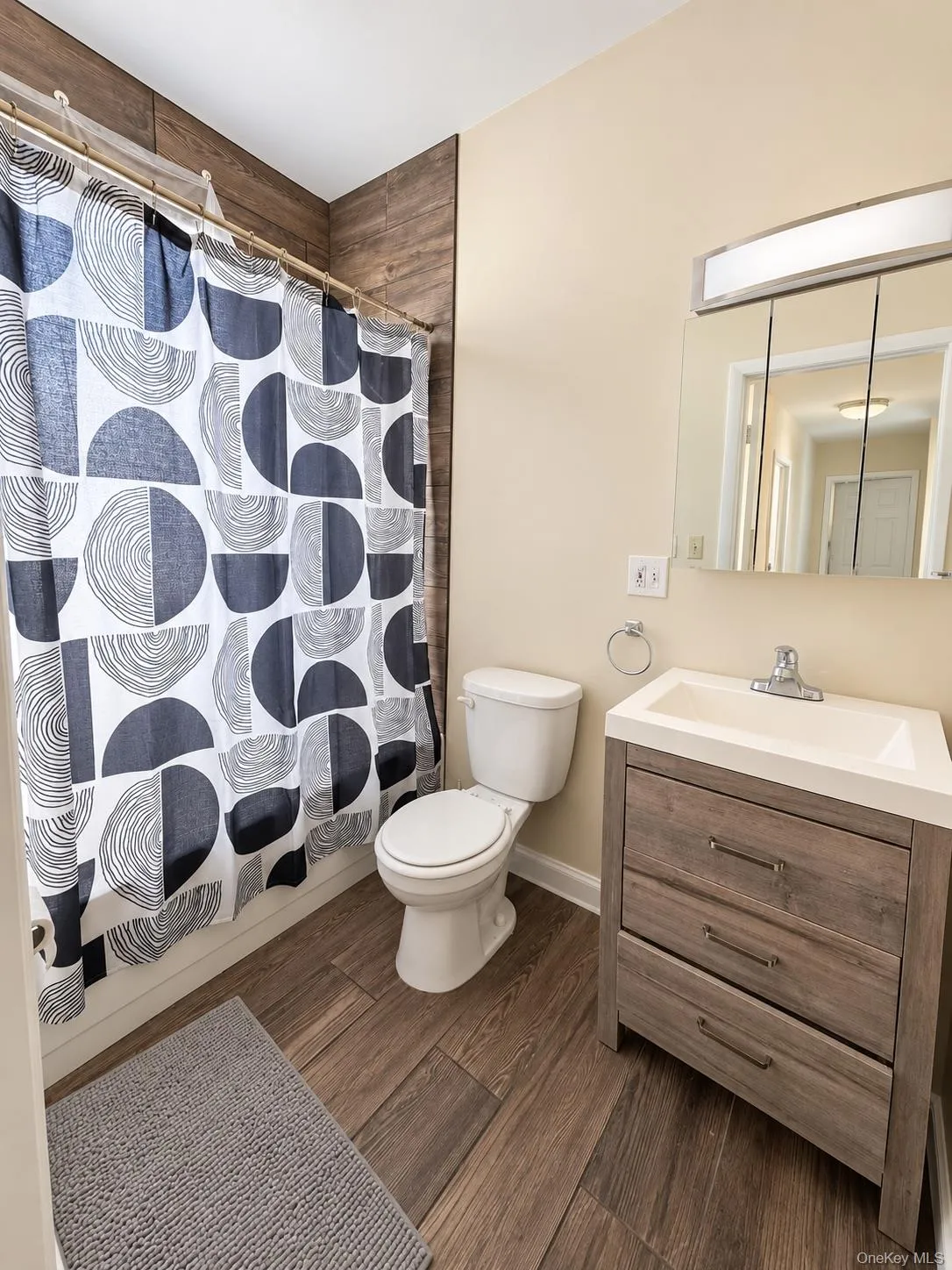 10 Barclay Street, Poughkeepsie, NY, 2 Bedrooms Bedrooms, 7 Rooms Rooms,2 BathroomsBathrooms,Residential Lease,For Rent,Barclay Street,0,1056744 10 Barclay Street, Poughkeepsie, NY, 2 Bedrooms Bedrooms, 7 Rooms Rooms,2 BathroomsBathrooms,Residential Lease,For Rent,Barclay Street,0,1056744