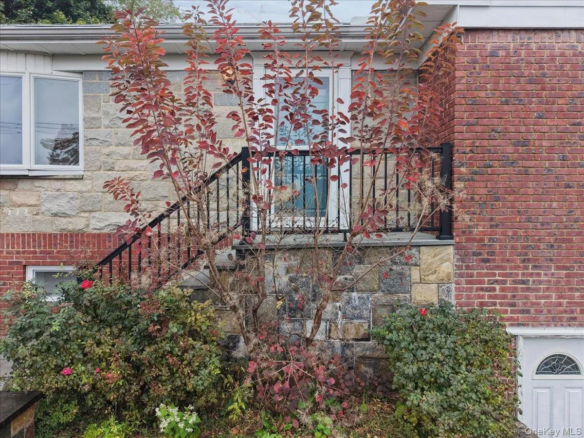 79 Cliffside Drive, Yonkers, NY, 3 Bedrooms Bedrooms, 8 Rooms Rooms,2 BathroomsBathrooms,Residential,For Rent,Cliffside,0,1056752 79 Cliffside Drive, Yonkers, NY, 3 Bedrooms Bedrooms, 8 Rooms Rooms,2 BathroomsBathrooms,Residential,For Rent,Cliffside,0,1056752