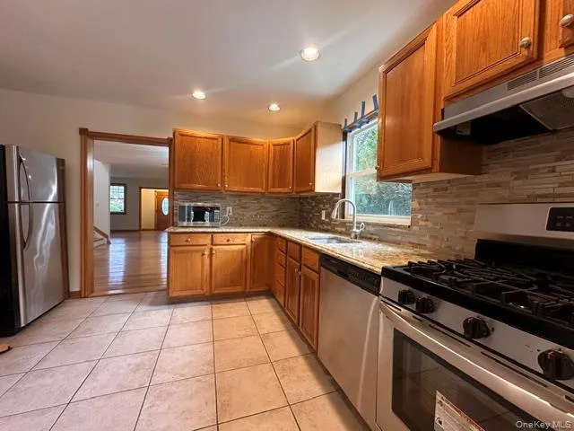 22 Cedar Street, Smithtown, NY, 4 Bedrooms Bedrooms, 8 Rooms Rooms,2 BathroomsBathrooms,Residential Lease,For Rent,Cedar,0,1056754 22 Cedar Street, Smithtown, NY, 4 Bedrooms Bedrooms, 8 Rooms Rooms,2 BathroomsBathrooms,Residential Lease,For Rent,Cedar,0,1056754