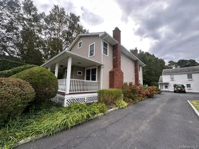 22 Cedar Street, Smithtown, NY, 4 Bedrooms Bedrooms, 8 Rooms Rooms,2 BathroomsBathrooms,Residential Lease,For Rent,Cedar,0,1056754 22 Cedar Street, Smithtown, NY, 4 Bedrooms Bedrooms, 8 Rooms Rooms,2 BathroomsBathrooms,Residential Lease,For Rent,Cedar,0,1056754