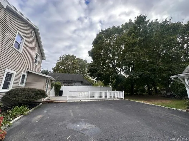 22 Cedar Street, Smithtown, NY, 4 Bedrooms Bedrooms, 8 Rooms Rooms,2 BathroomsBathrooms,Residential Lease,For Rent,Cedar,0,1056754 22 Cedar Street, Smithtown, NY, 4 Bedrooms Bedrooms, 8 Rooms Rooms,2 BathroomsBathrooms,Residential Lease,For Rent,Cedar,0,1056754